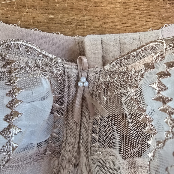 Wacoal Ultimate Lift Women's Sheer Lace Bra - Beige - Picture 5 of 10